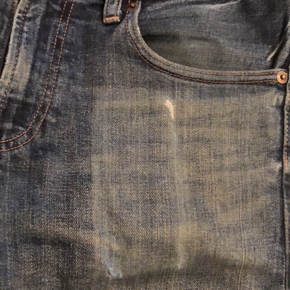 Uniqlo mens cropped / distressed SELVEDGE DENIM jeans (29” x 27”), faded blue - Picture 7 of 10